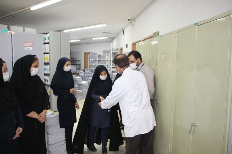 روز داروساز و کارمند