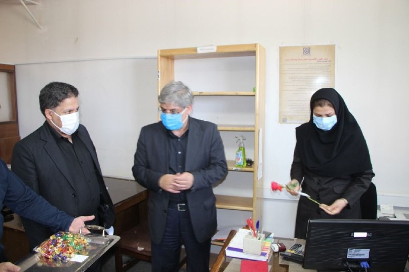 روز داروساز و کارمند