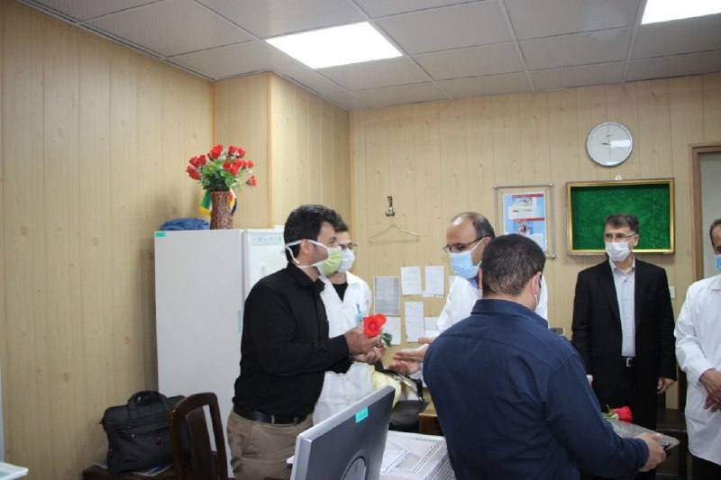 روز داروساز و کارمند